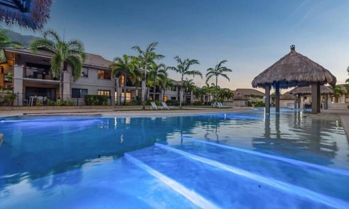 Mooroobool Villa | Tropical Resort - La Palma