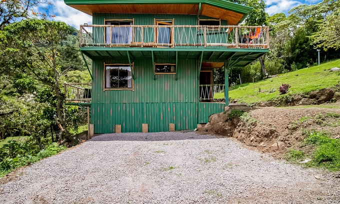 Roble Apartment | Tropical retreat with private balcony & great views - dog-friendly