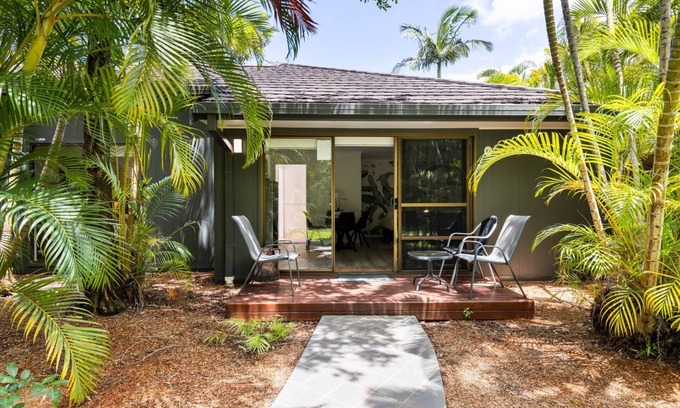 Coffs Harbour Apartment | Tropical Spa Bure 19