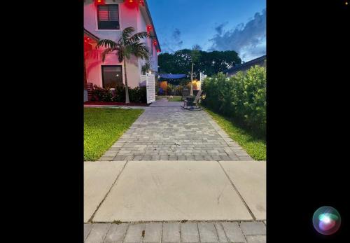 Ludlam House | Tropical Studio