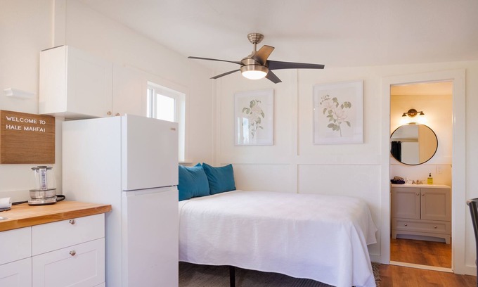 Kehena Apartment | Tropical studio with fast WiFi, near the beach, and snowbird-friendly