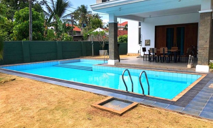 Negombo House | Tropical Terrace - A Charming 2-bedroom house in Negombo
