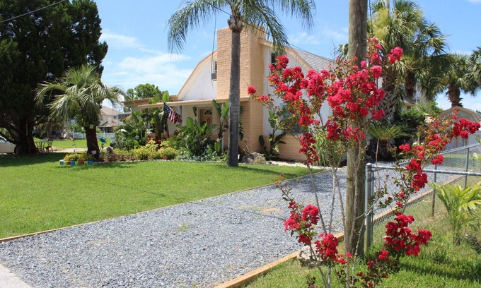 Driftwood Isles House | Tropical Tranquility By the GULF OF MEXICO!