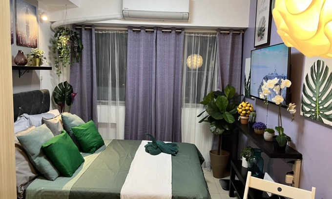 Matandang Balara Apartment | Tropical Vibe Studio Condo Unit w/Full T&B, Kitchen & Balcony w/Great Views!