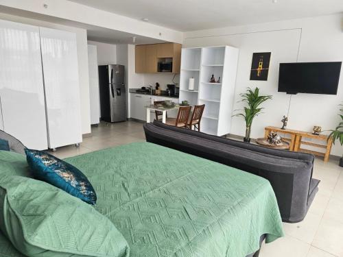 Curridabat Apartment | Tropical Vista iFreses, 2nd floor! AC, TV and Pool