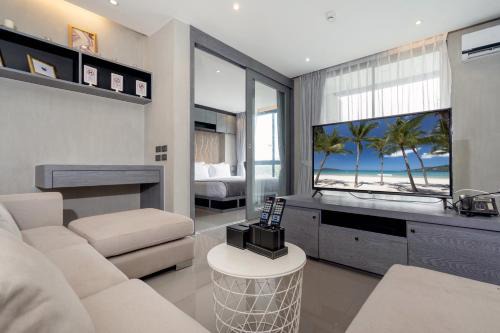 Kamala Apartment | Tropics Kamala Residence, 2BR Suite CTG L402-3, Top Facilities, near FantaSea & Café Del Mar Beach Club