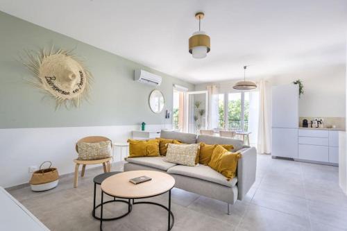 Morieres-les-Avignon Apartment | Tropiques en Provence