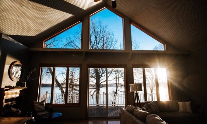 Vergas House | Trowbridge Lake Home