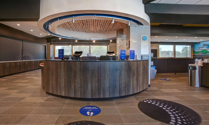 Grand Prairie Hotel | Tru by Hilton Grand Prairie