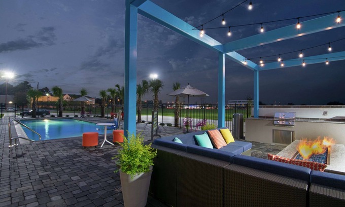 River Ranch Hotel | Tru by Hilton Lafayette River Ranch