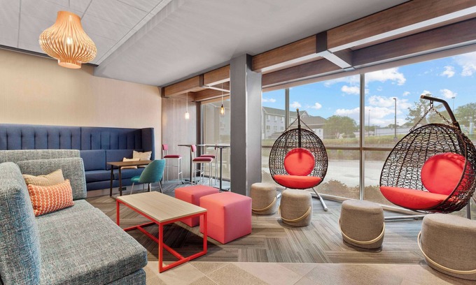 Lincoln Hotel | Tru By Hilton Lincoln East