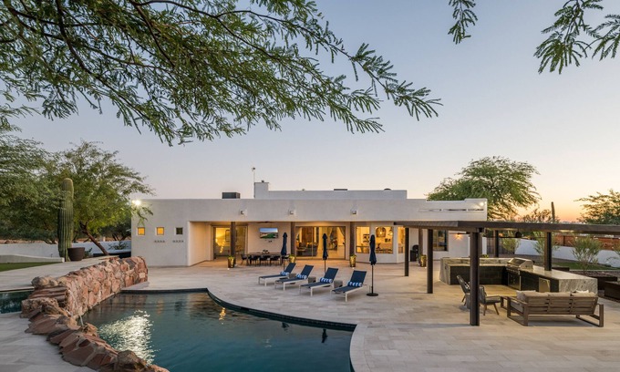 North Scottsdale House | True Entertainers Paradise in North Scottsdale