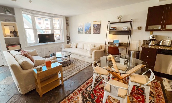 Mountain Village Condo | True Ski in/Ski out- Quaint, Comfortable & Convenient