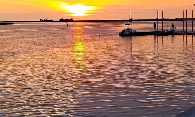 Steinhatchee RV Rental | Truth Harbors RV Site 30&50amp