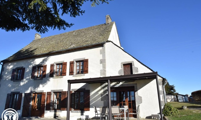 Tauves House | TSA Variou - Tauves - Gîte