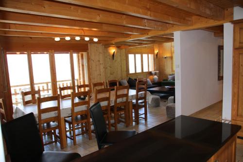 Nendaz Ski Chalet | Tschoueilles 009 MOUNTAIN & VIEW - chalet 12 pers