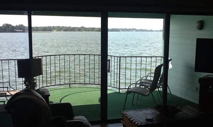 Seven Coves Condo | Tsui Manor @ 7 Coves, #1 - Fish, or Just Relax on the Balcony On the Water