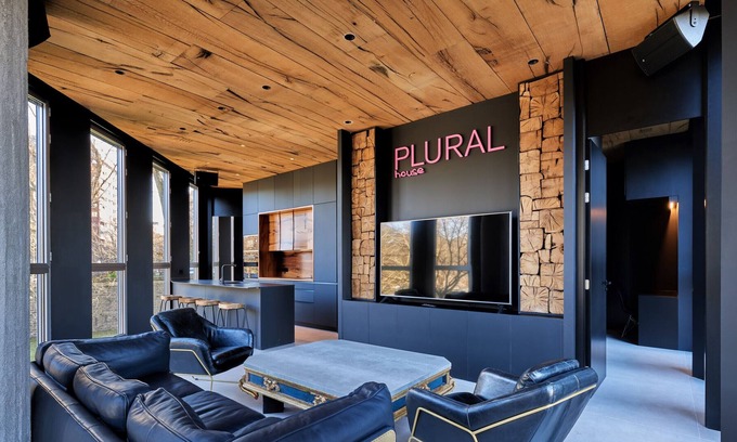 Primer Ensanche Apartment | TuApartamento - PLURAL - Edificio Singular