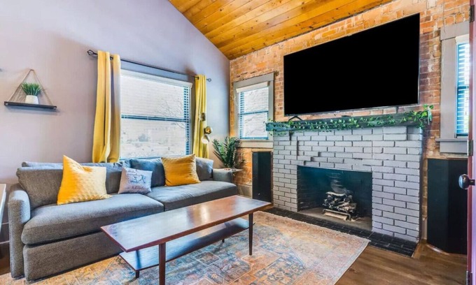 West University House | Tucson 2BR Casita – Near UofA + Free Parking & Patio