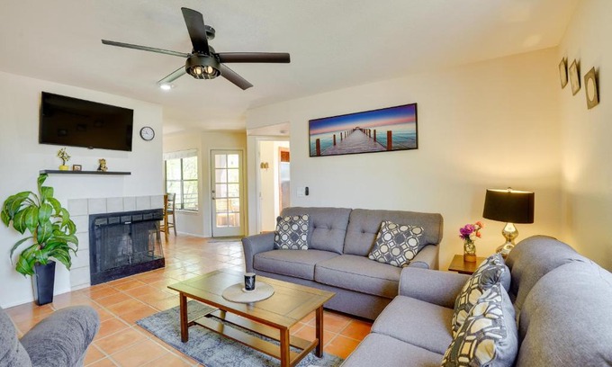 Tucson Apartment | Tucson Oasis Heated Pool, Tennis Court, Hiking!