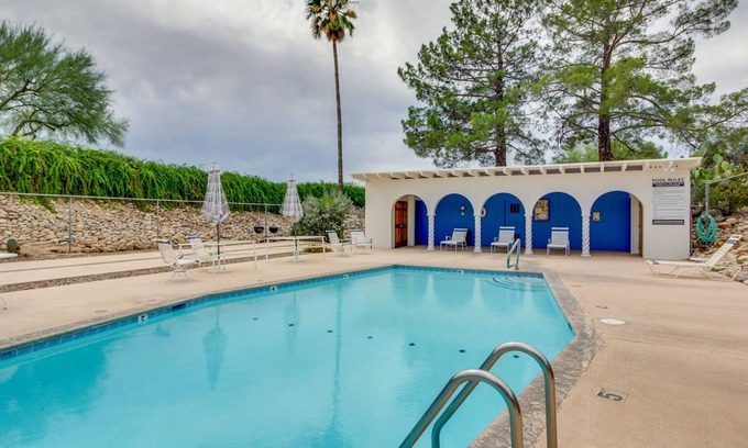 Northridge Estates House | Tucson Townhome w/Shared Pool in 55 + Community!