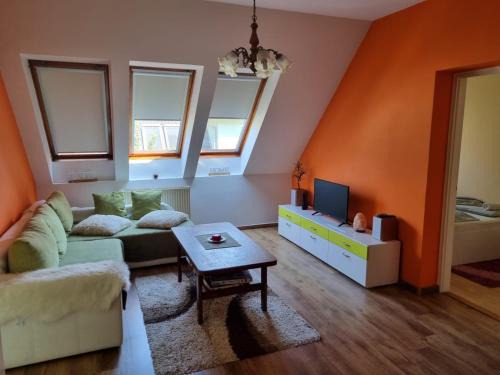 Szeged Apartment | Tudor Apartman