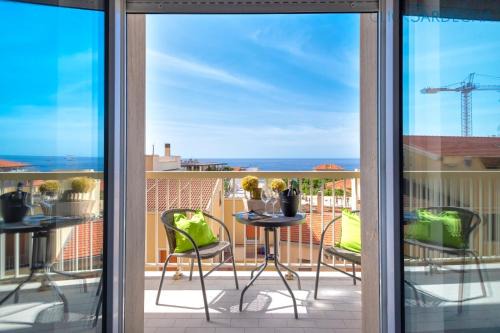 Alghero City Centre Apartment | Tudor Flat sea view with WiFi unlimited, next to the sea