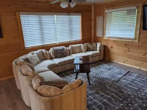 South Rutland House | Tug Hill Fisherman's Paradise Rural and Quiet - Downstairs