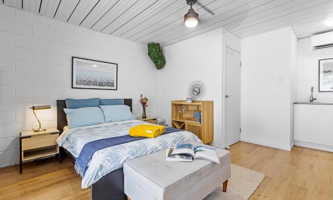 Tugun Apartment | Tugun Hideaway - 1 bed, 1 bath private guesthouse