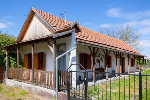 Sarud Apartment | Tulipános Porta