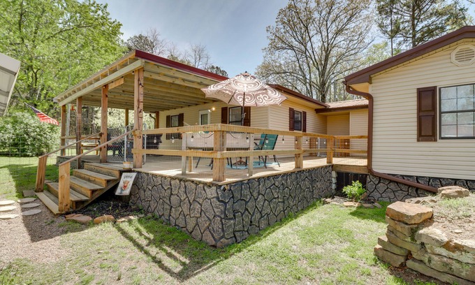 Tumbling Shoals House | Tumbling Shoals Home w/Private Yard + Grill!