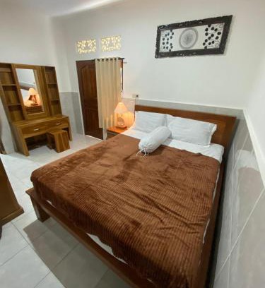 Lodtunduh House | Tunjung kuning