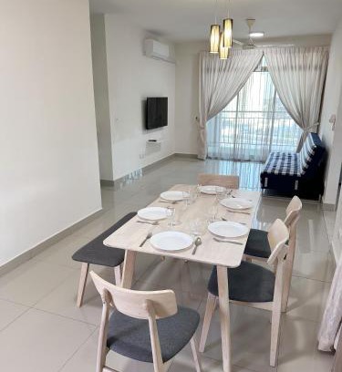 Bayan Lepas Apartment | TuR15 SPlCE 10pax 4room Private House