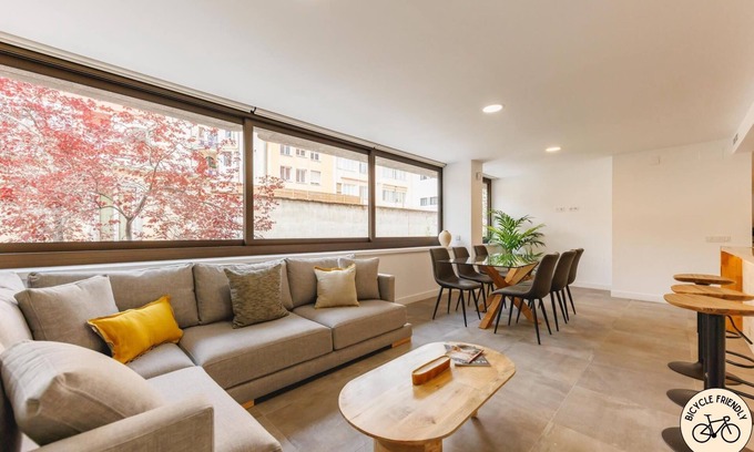 Eixample Apartment | Turbau Entresol B - Holiday Apartment Rental Girona | Bravissimo
