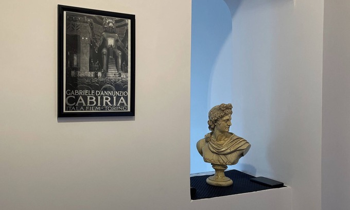 Vittoria Apartment | Turin Apartment