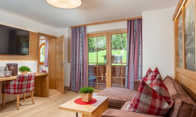 Ramsau am Dachstein House | Turm-suite mit Bad & WC, Frühstück - Hotel Lindenhof