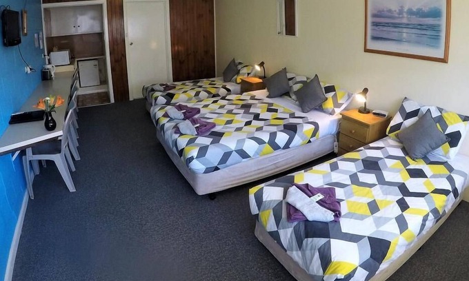 Warrnambool Hotel | Turn-in Motel