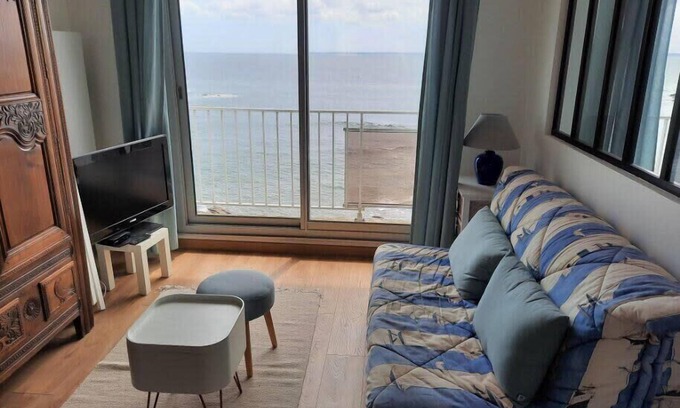 Quiberon Apartment | Turpault vue mer port maria quiberon 2*