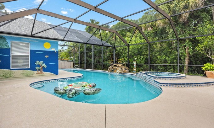 Rockledge House | Turquoise Turtle Cove-25 Minutes to the Beach and Port!