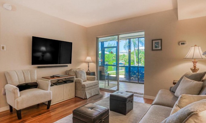 Siesta Key Apartment | Turtle Bay Beauty