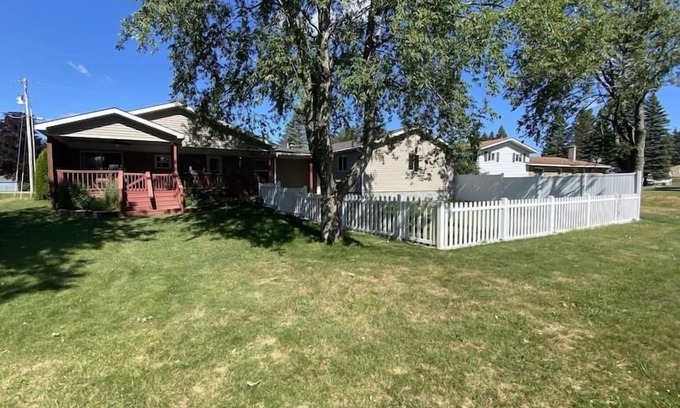 Lewiston House | Turtle Cove Summary: