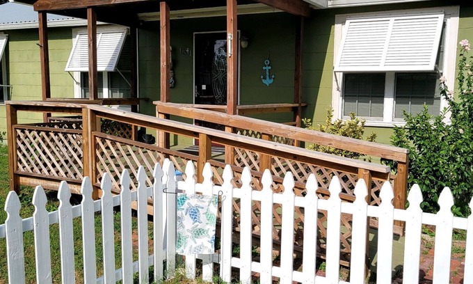 Panama City Cottage | Turtle Cove