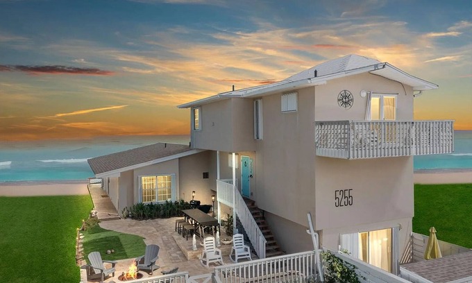 Melbourne Beach Apartment | TURTLE'S EGGS BEACH FRONT UNIT#1