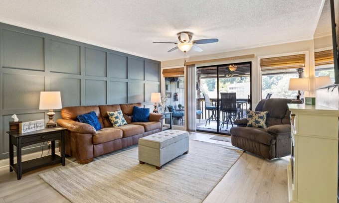 Village of Four Seasons Condo | Turtle Cove – Lakefront & Indoor Pool!