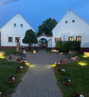 Szolad Bed & Breakfast | Turul Panzió&Pizzéria