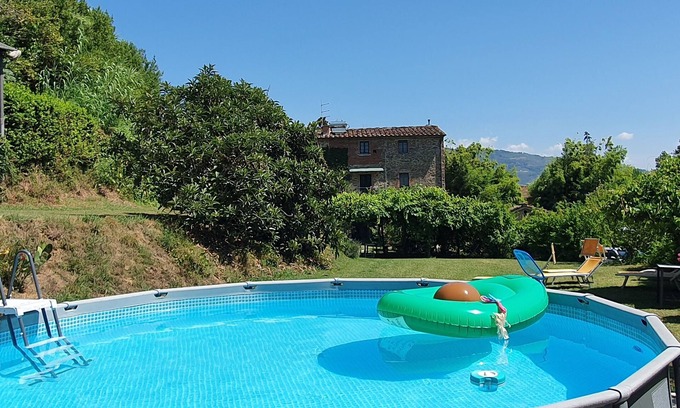 Pescia House | Tuscan-style farmhouse, surrounded by greenery, between Lucca, Pisa and Florence