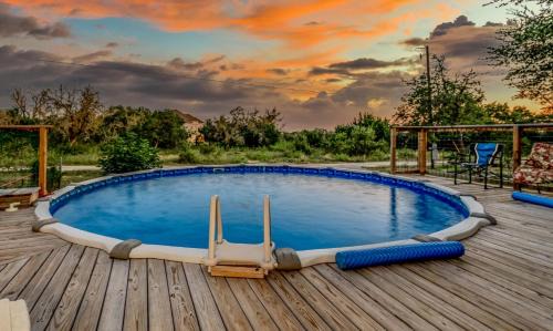 Florence Villa | Twin Acres Hill Country Ranch