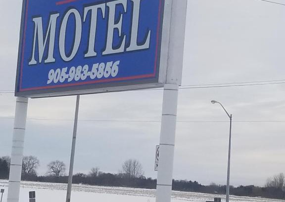 Orono Hotel | Twin Oaks Motel