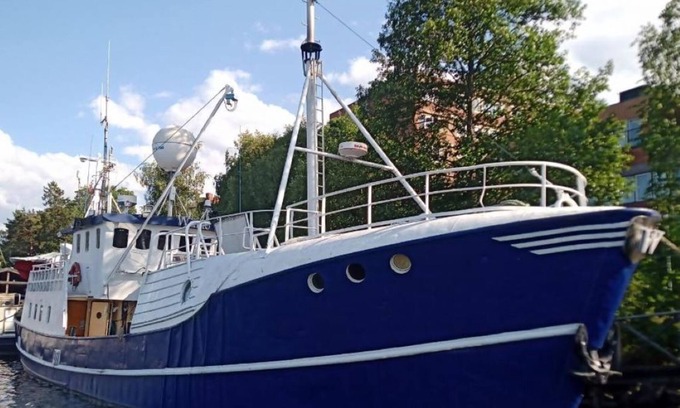 Sodertalje Boat Rental | Twin Room with Sea View Yacht