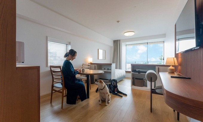 Atami Hotel | Twin RoomDog friendly1offsite parking lot/Atami Shizuoka